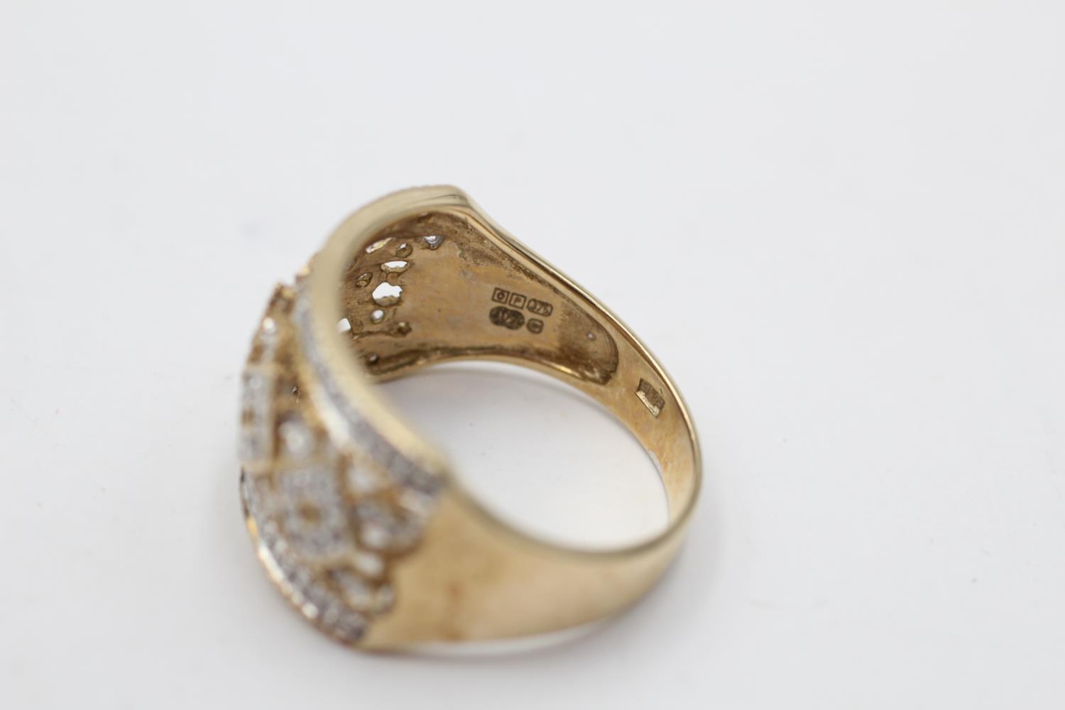 9ct gold vintage diamond openwork pattern cluster ring (4g) Size Q - Bild 4 aus 4