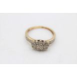 9ct gold vintage diamond cluster & shoulder set ring (1.9g) Size L