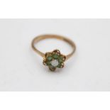 9ct gold vintage opal & emerald cluster floral openwork dress ring (2.2g) Size P