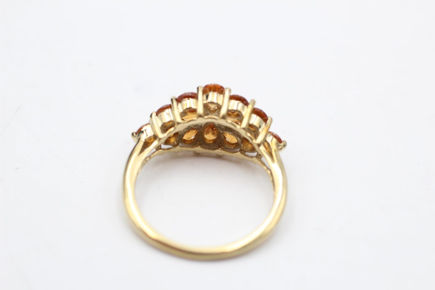 9ct gold garnet cluster dress ring (3.1g) Size O - Bild 4 aus 5