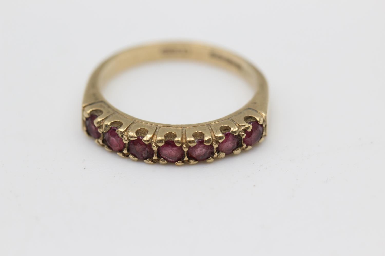 9ct gold vintage ruby seven stone gypsy setting ring (2.5g) Size N