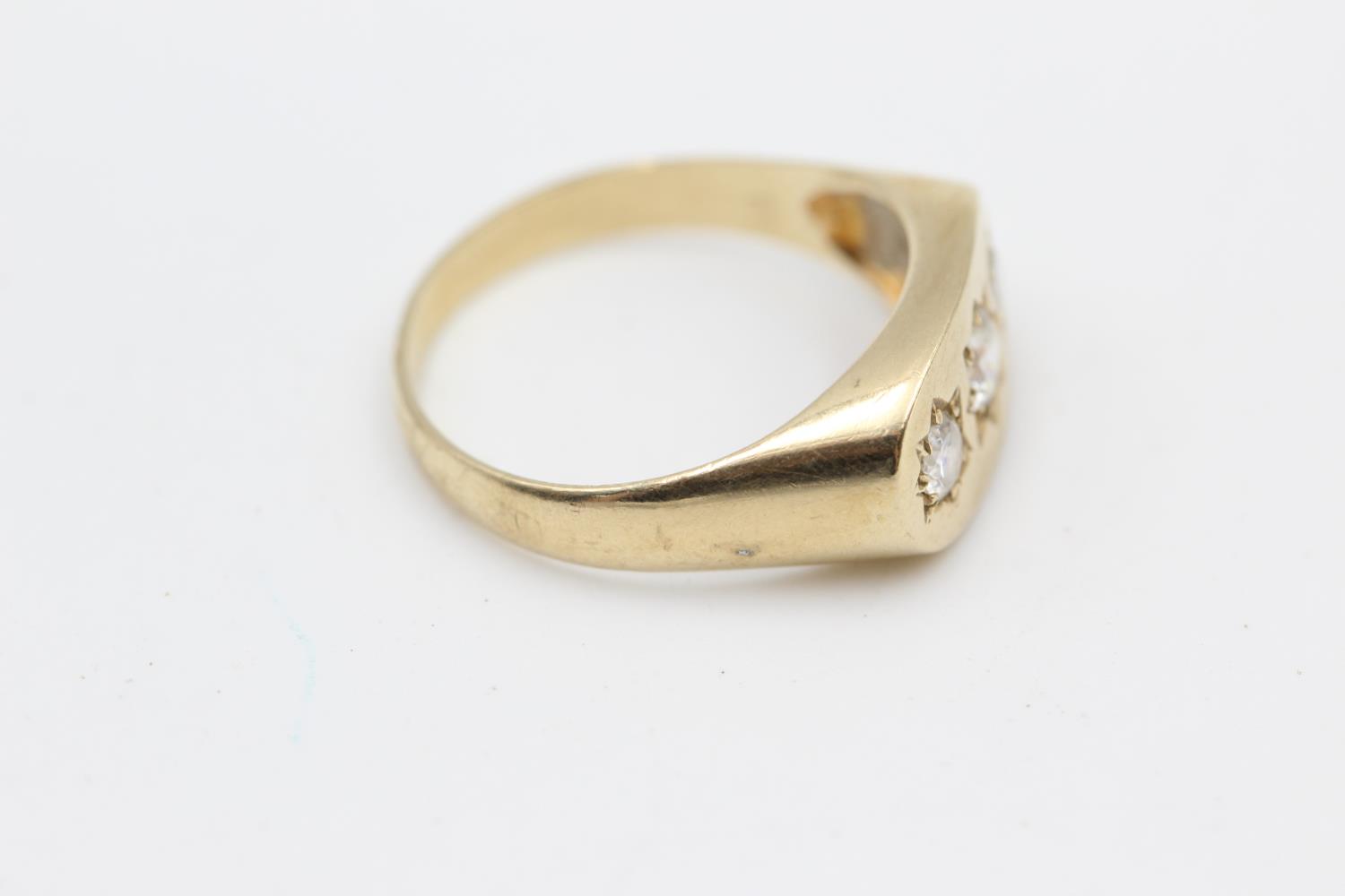 9ct gold clear gemstone set gypsy ring (4.6g) size V - Bild 2 aus 4