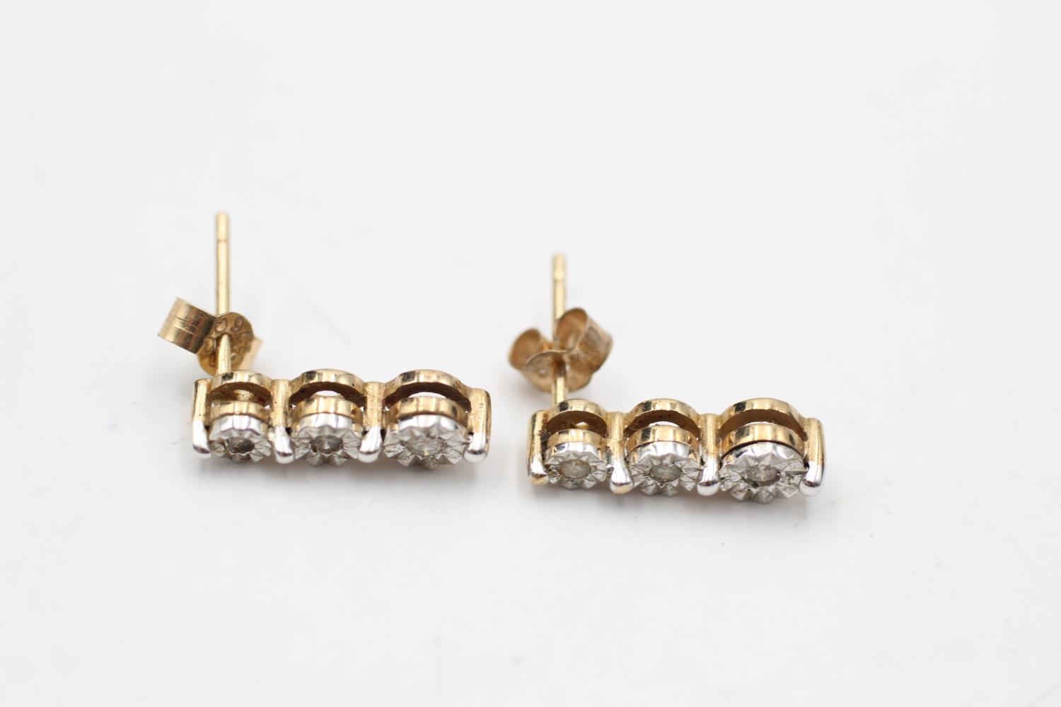 9ct vintage diamond three stone drop earrings (1.6g)