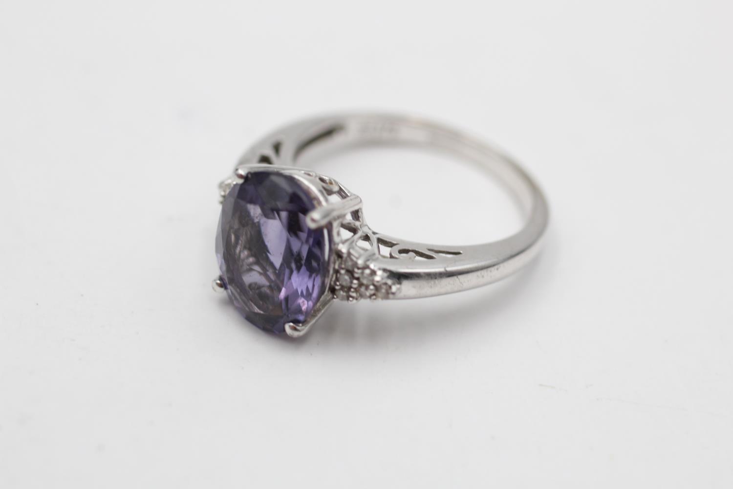 9ct white gold amethyst & diamond eleven stone dress ring (3.5g) Size M - Bild 2 aus 5