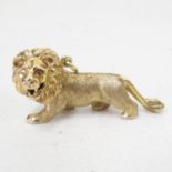 Cast 18ct solid 40mm lion 10.7g with pendant hook to head