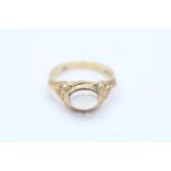 9ct gold moonstone dress ring (2.8g) size L