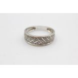 14ct white gold diamond arrow pattern cutwork ring (3.3g) Size T