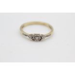 9ct gold vintage diamond nine stone ring (2.1g) Size V
