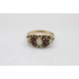 9ct gold ornate framed opal & ruby ring (2.7g) Size P