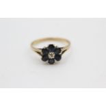 9ct gold vintage diamond & sapphire floral halo dress ring (2.1g) Size O