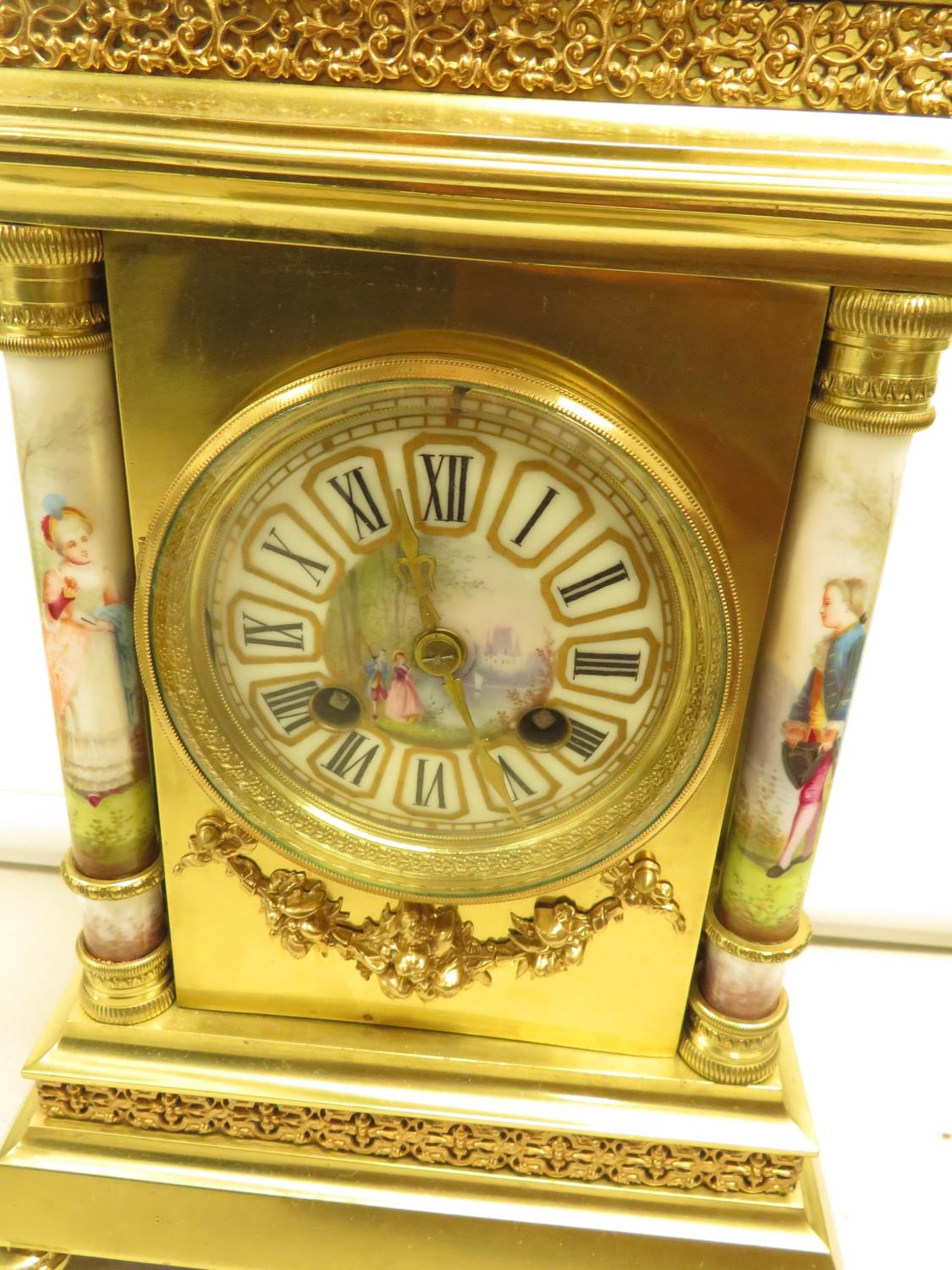 Fully working gilded with ceramic pillars clock beautiful ceramic dial hand painted 11" high - Bild 2 aus 3