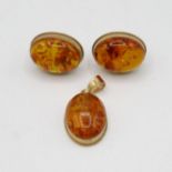 9ct gold baltic amber pendant and earrings 8.7g