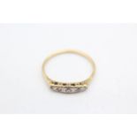 15ct gold diamond ring (1.3g) Size N