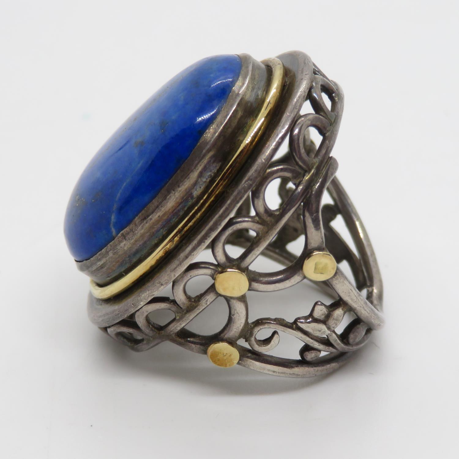 Very large intricate design silver ring with blue centre stone size O 22.7g - Image 2 of 3