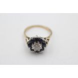 9ct gold vintage clear gemstone & sapphire halo dress ring (4g) size O