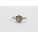 9ct gold diamond cluster ring (1.5g) Size P