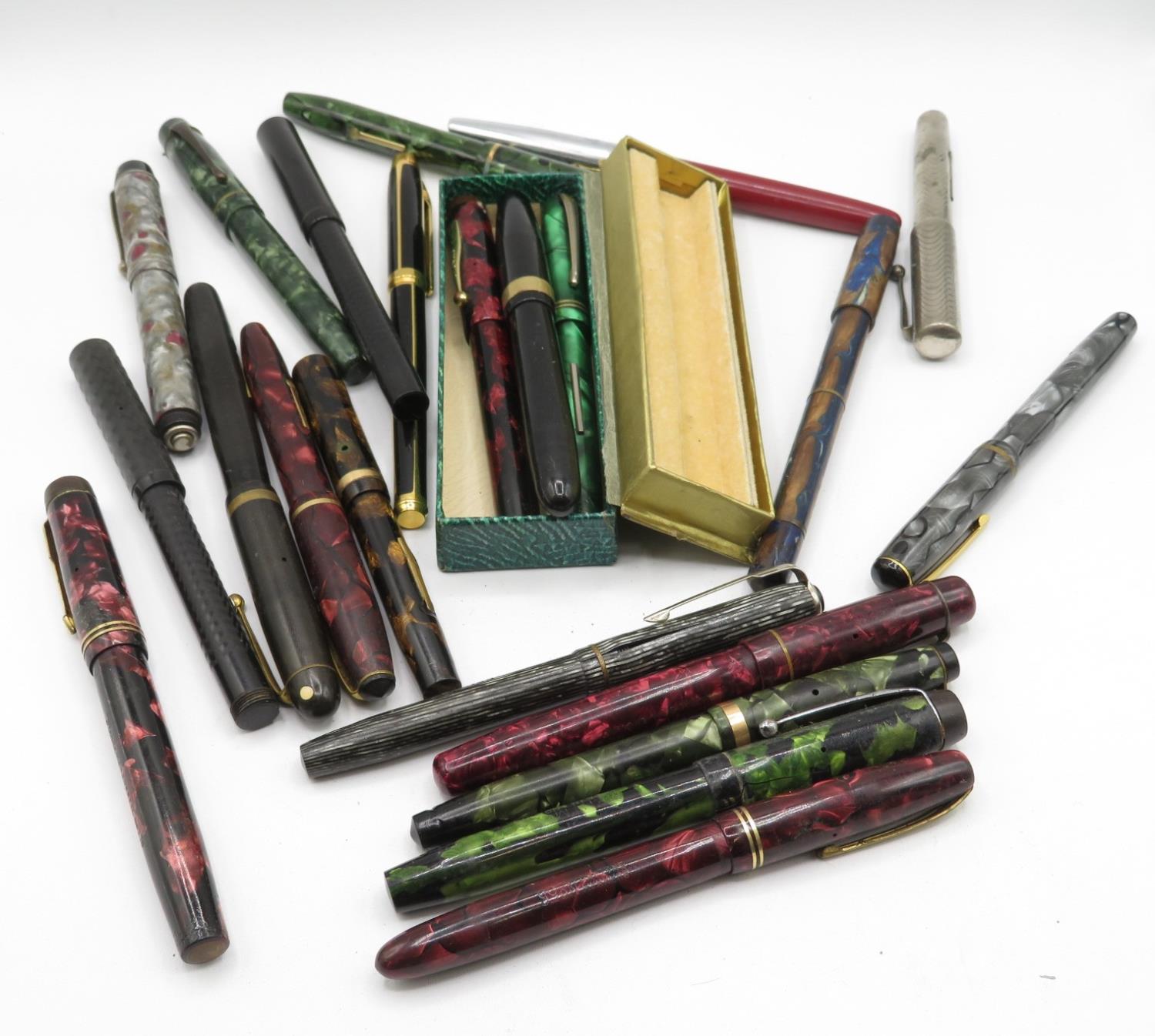 Large collection of fountain pens - Image 2 of 2