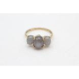 9ct gold moonstone trilogy ring (2.8g) Size Q