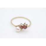9ct gold cultured pearl & garnet ring (2.2g) Size X