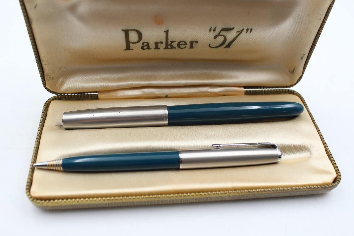 Vintage PARKER 51 Teal FOUNTAIN PEN w/ Brushed Steel Cap WRITING Original Box