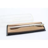 Vintage PARKER 65 Brushed Steel FOUNTAIN PEN w/ 14ct Gold Nib WRITING Boxed