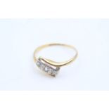 18ct gold & platinum diamond three stone asymmetric ring (2.1g) size P