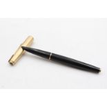 Vintage PARKER 61 Black FOUNTAIN PEN w/ Rolled Gold Cap WRITING