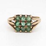 9ct gold ring with green stones size N 2.6g