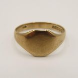 9ct gold signet ring size T 3.3g