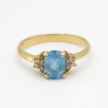 14ct gold and blue stone ring size N 2.3g