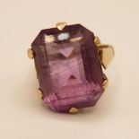 9ct gold and large amethyst stone ring 6g size K
