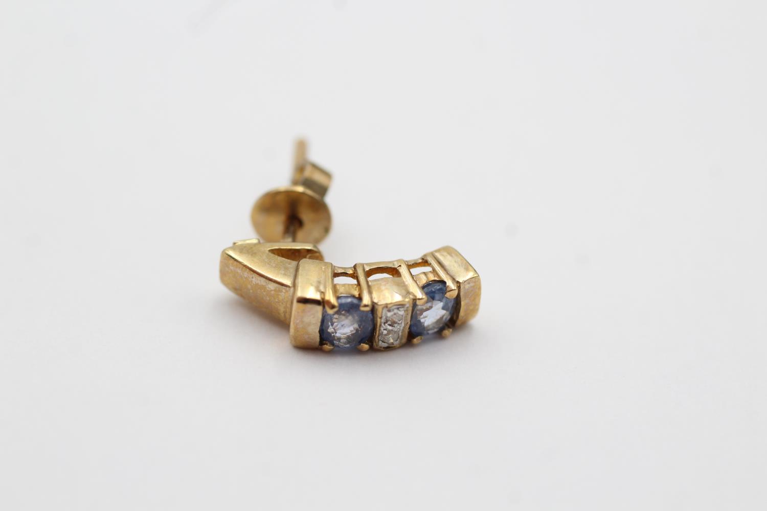 9ct gold sapphire & diamond stud earrings (2.8g) - Image 2 of 4