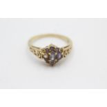 9ct gold tanzanite ring with cutwork framing (2.6g) Size P