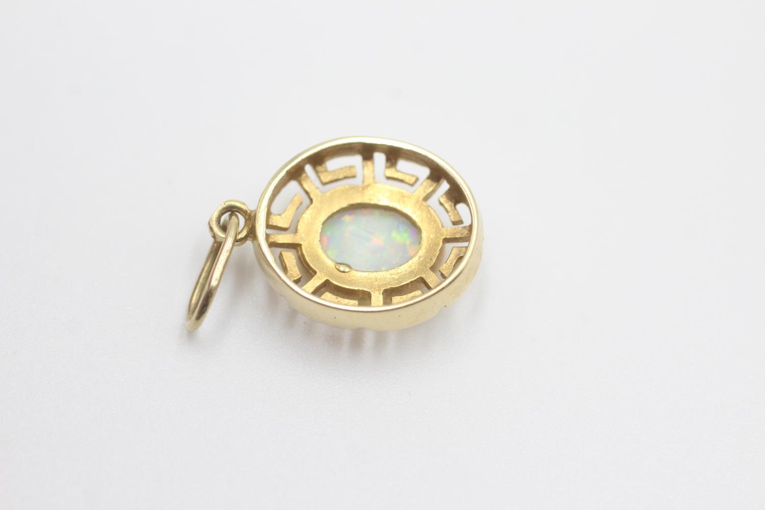 14ct gold vintage opal greek key pendant (2.8g) - Image 4 of 4