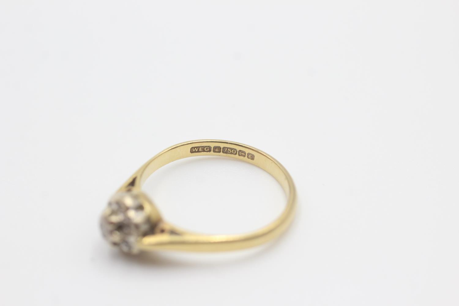 18ct gold diamond ring (2.6g) Size M - Image 4 of 4