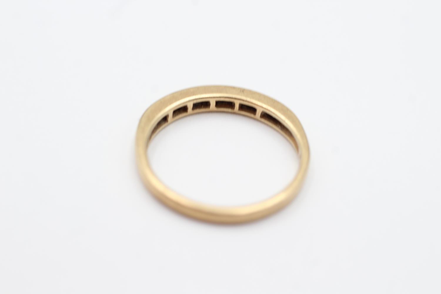 9ct gold diamond half eternity ring (1.6g) size M - Image 4 of 4