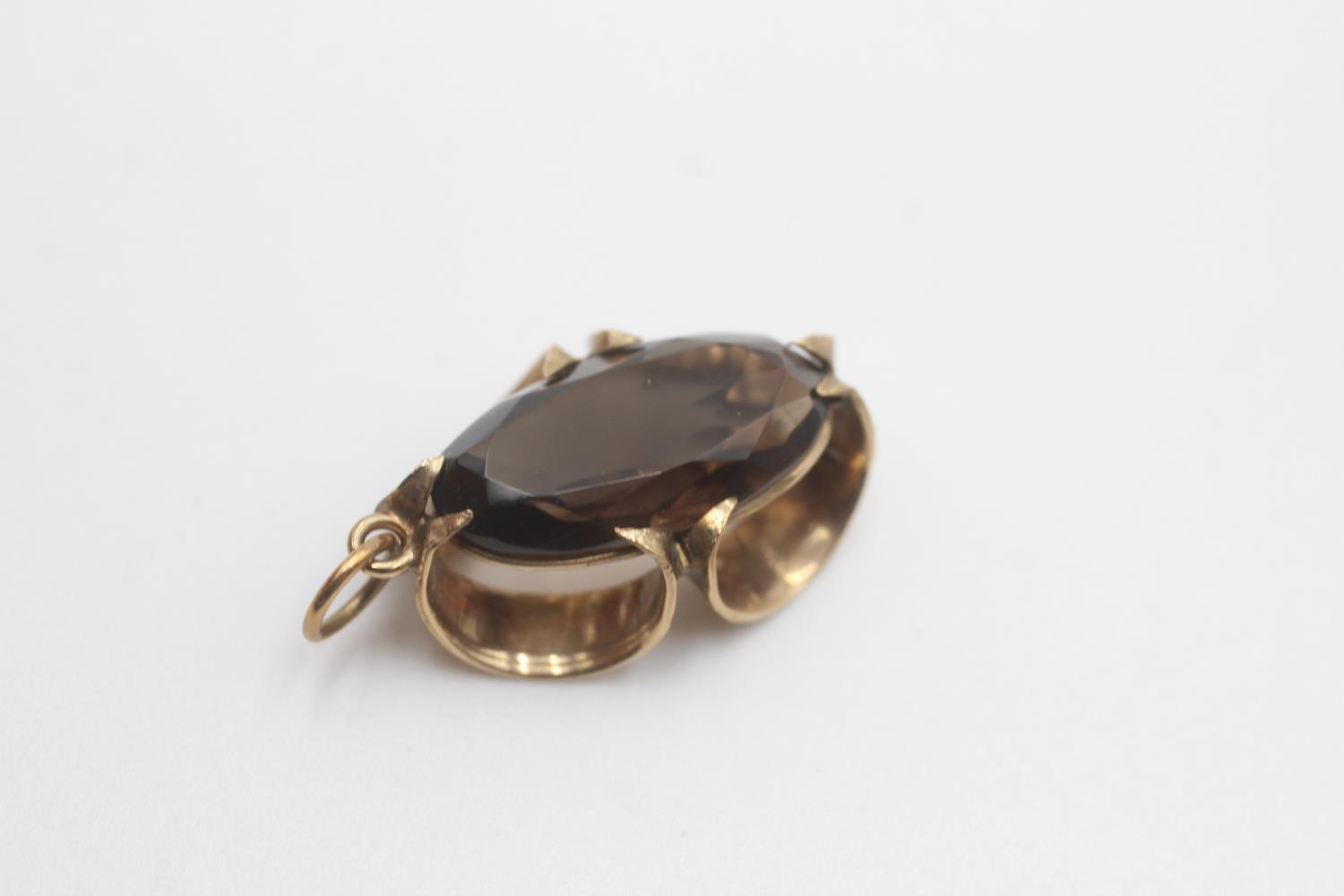 9ct gold smokey quartz stylised pendant (2.9g) - Image 3 of 4