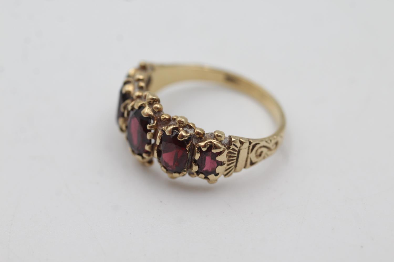 9ct gold garnet five stone gypsy set ring (3.7g) size N - Image 2 of 4