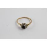 18ct gold sapphire & diamond halo ring (2.5g) size P
