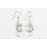 9ct white gold diamond twist drop earrings (2.7g)