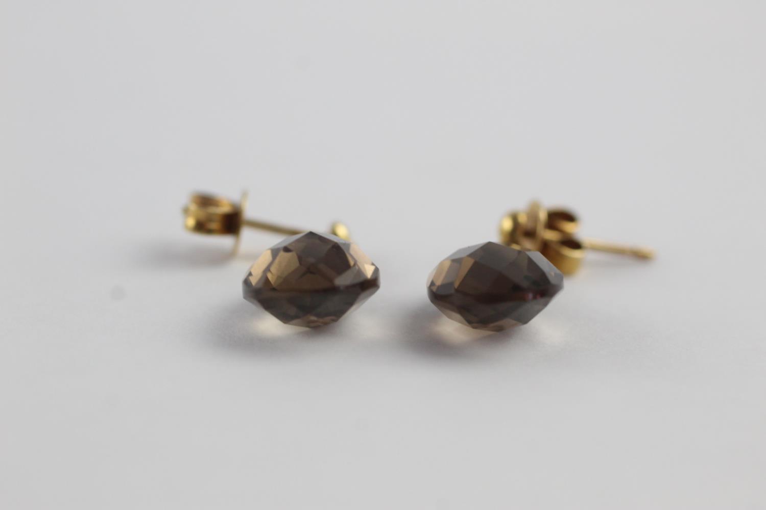 9ct gold faceted smoky quartz drop stud earrings (2.2g) - Image 2 of 5