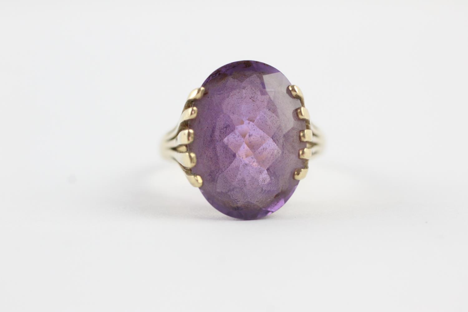 9ct gold amethyst high profile setting cocktail ring (3.8g) size O - Image 2 of 9