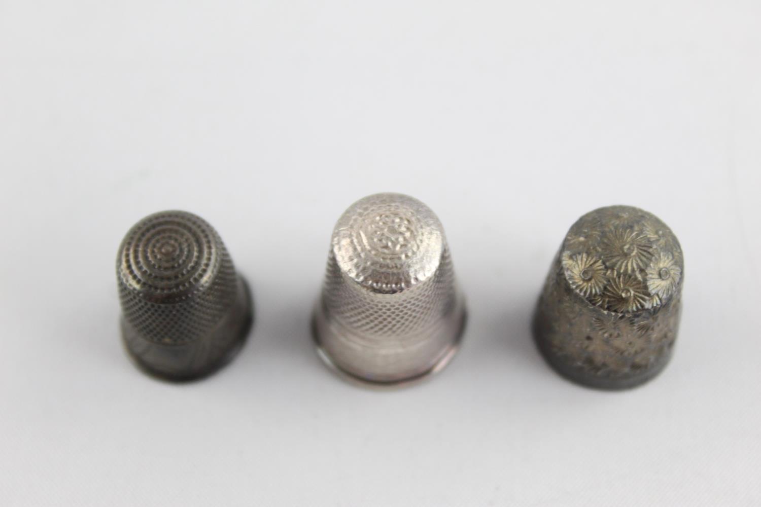 4 x Antique / Vintage Hallmarked .925 STERLING SILVER Thimbles & Part Buckle 29g - Image 3 of 7