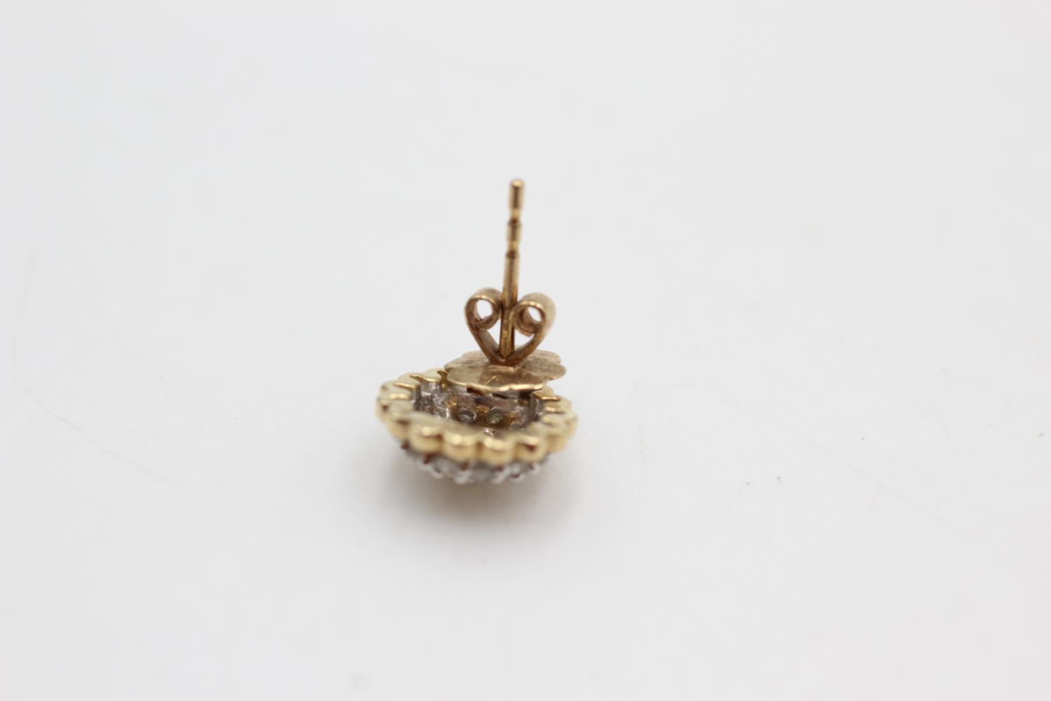 9ct gold diamond stud earrings (1.8g) - Image 4 of 4