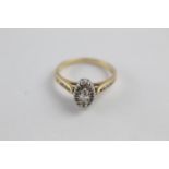 9ct gold diamond ring (2.4g) size J