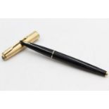 Vintage PARKER 61 Black FOUNTAIN PEN w/ Rolled Gold Cap WRITING