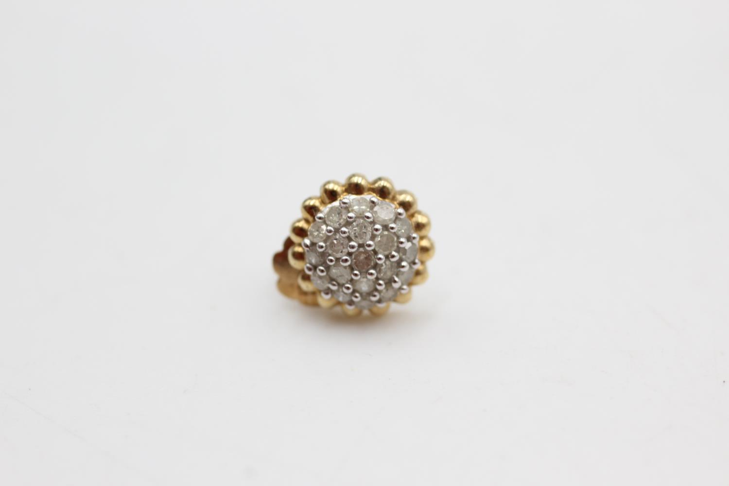 9ct gold diamond stud earrings (1.8g) - Image 2 of 4