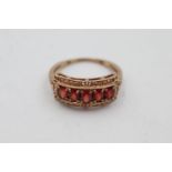 9ct gold garnet five stone ornate dress ring (3.1g) size R