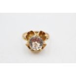 18ct gold clear gemstone ring (4.6g) size O