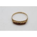 9ct gold garnet five stone gypsy set ring (1.5g) size U